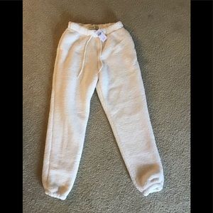 Soft cozy joggers - never worn!